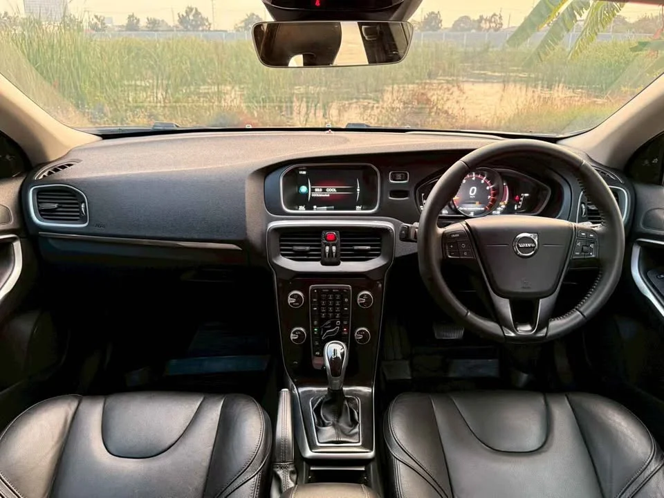 2017 Volvo V40 II 3