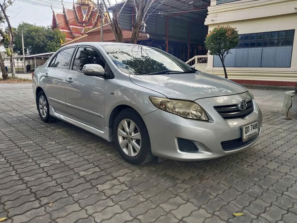 2010 Toyota Corolla Altis X (E140) 2