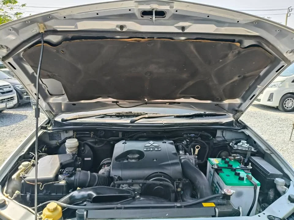 2011 Mitsubishi Pajero Sport II 3