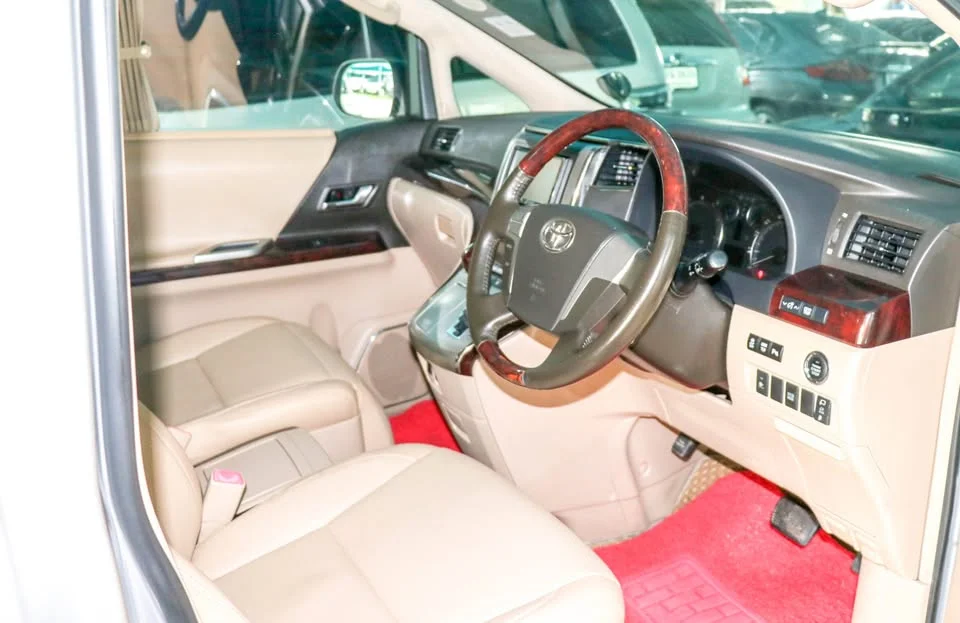 2013 Toyota Alphard, Vellfire II (AH20) 2