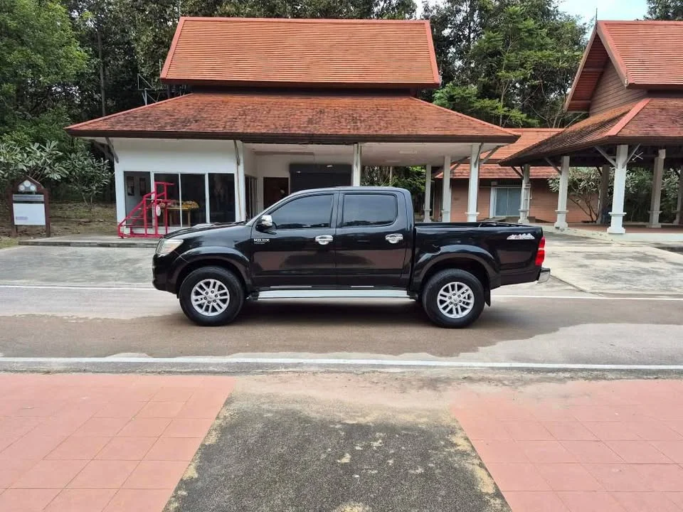 2013 Toyota Hilux VII 2
