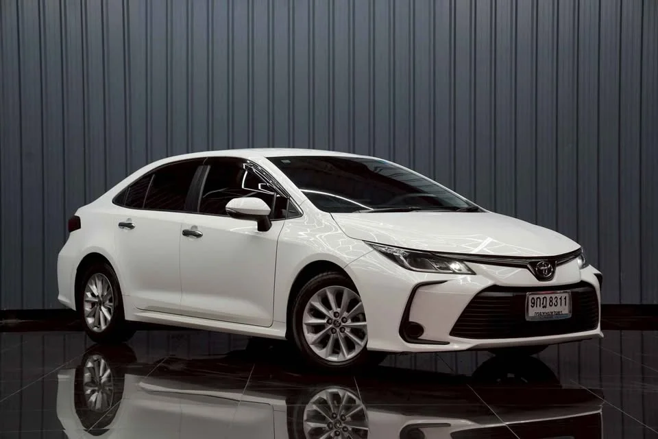 2019 Toyota Corolla Altis XII (E210) 3