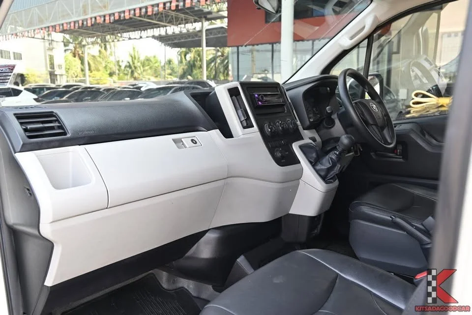 2022 Toyota HiAce VI (H300) 3