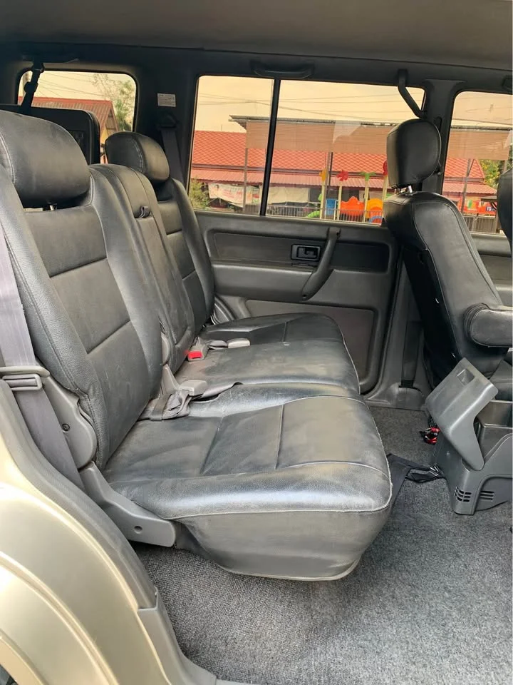 1996 Isuzu Trooper II 3