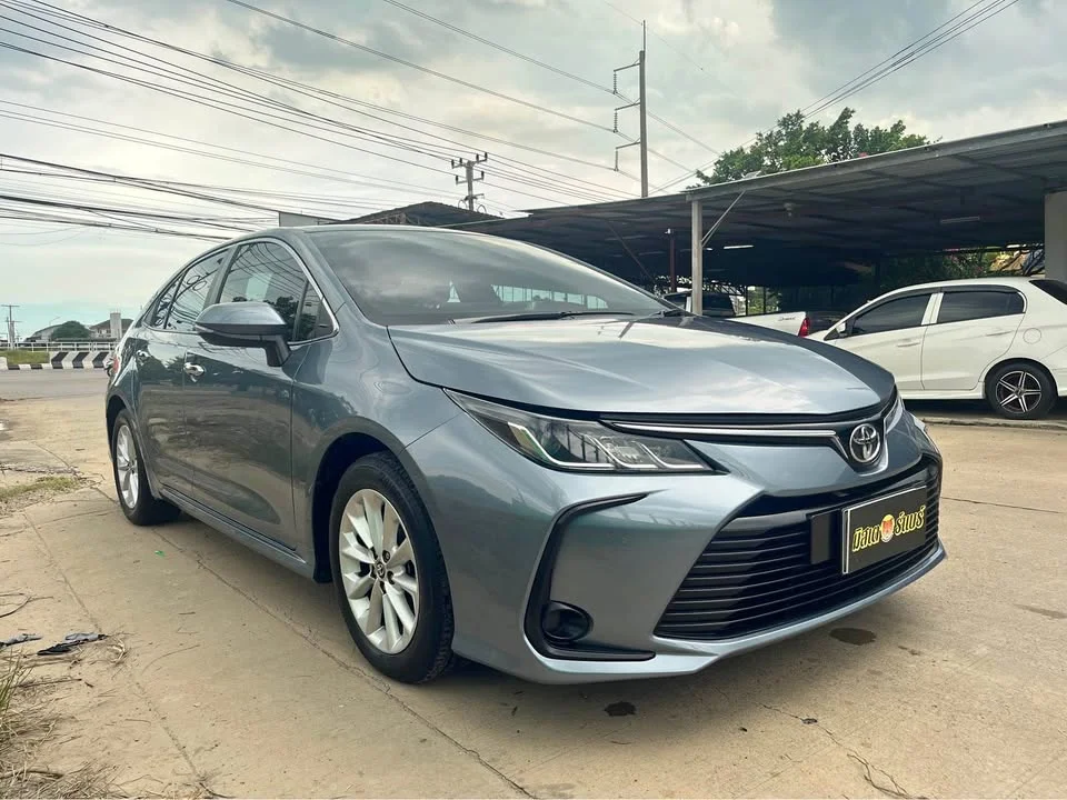 2019 Toyota Corolla Altis XII (E210) 3