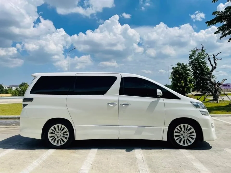 2013 Toyota Alphard, Vellfire II (AH20) 3