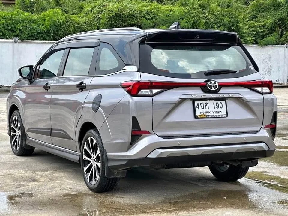 2023 Toyota Veloz III 2