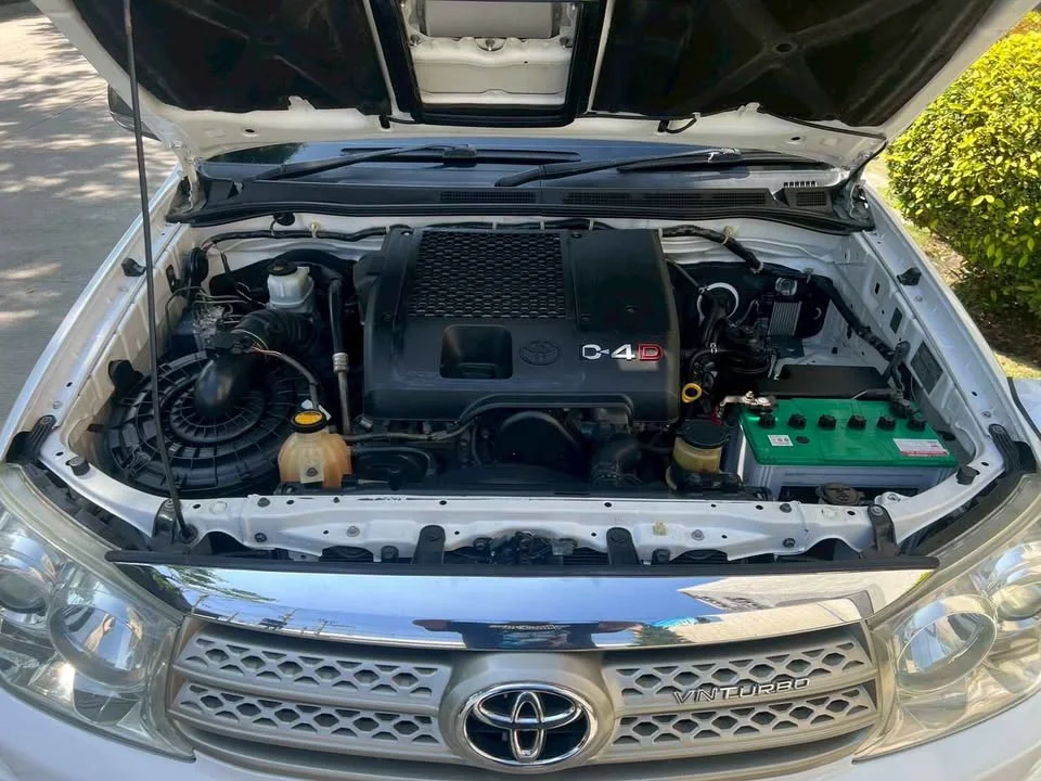 2009 Toyota Fortuner I 3