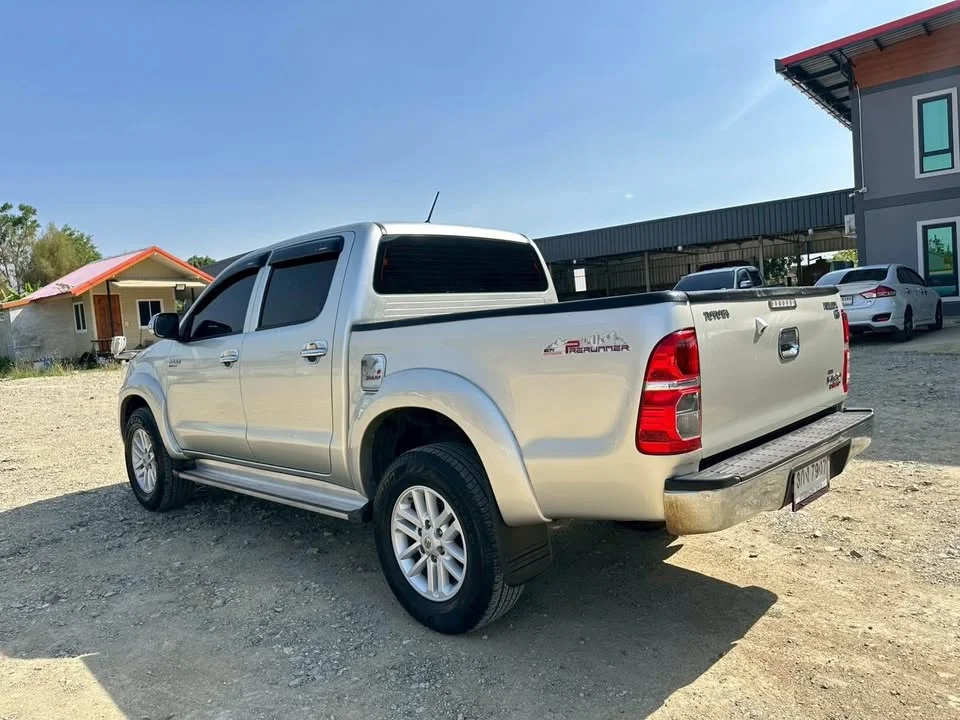 2012 Toyota Hilux VII 2