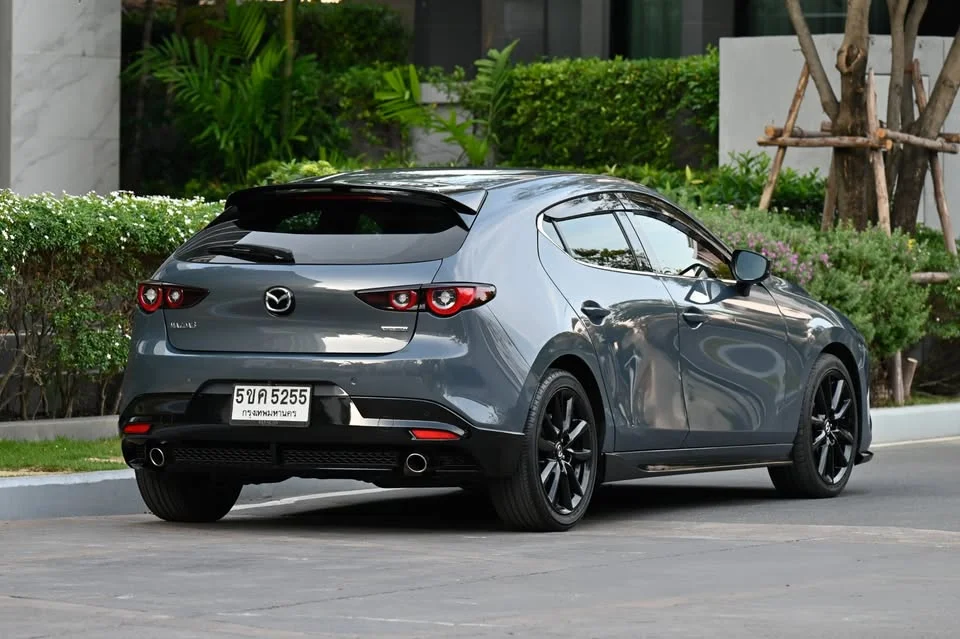 2022 Mazda 3 IV 3