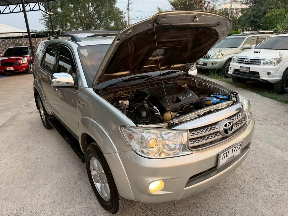 2009 Toyota Fortuner I 3