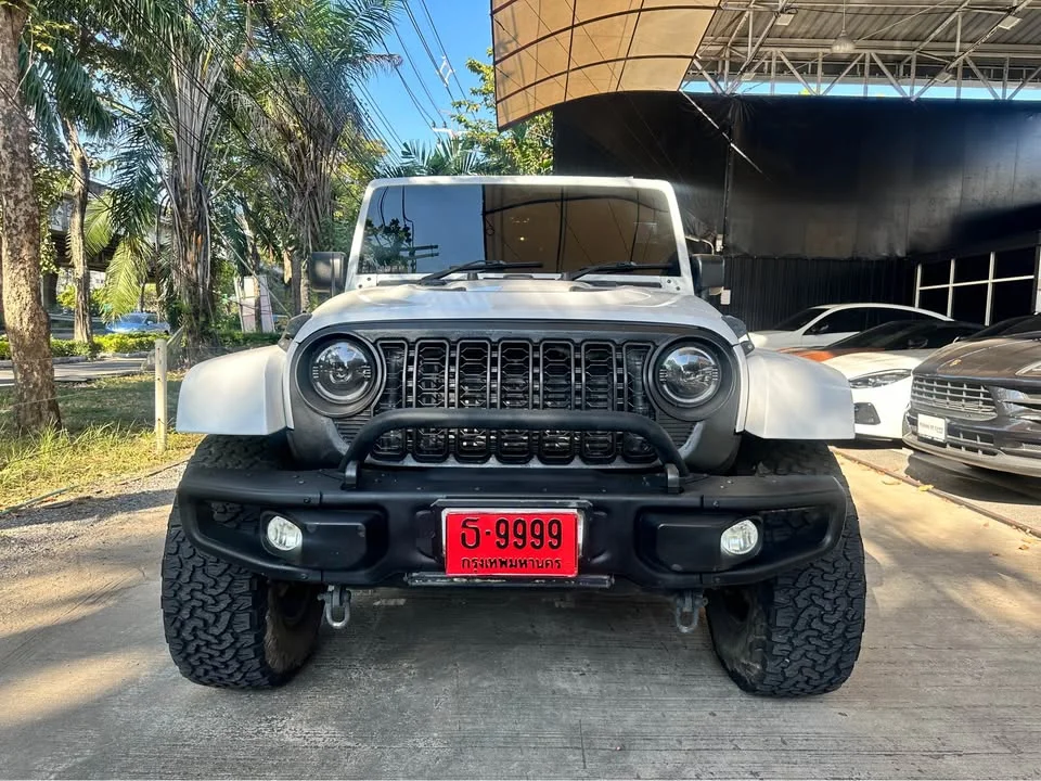2016 Jeep Wrangler JL 2