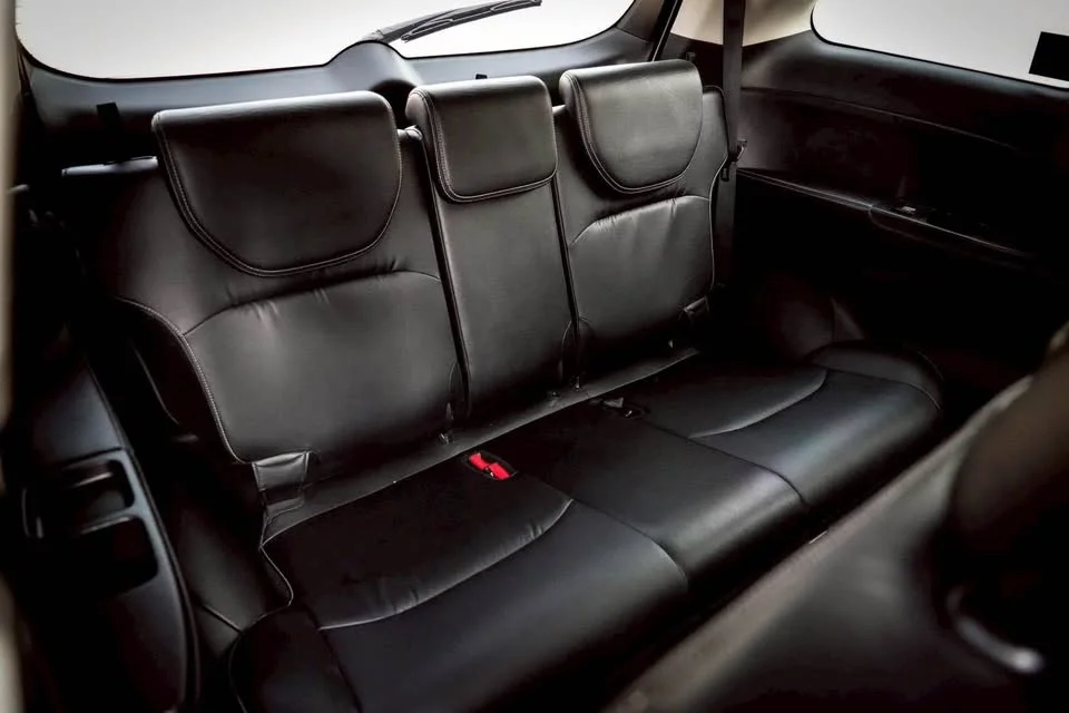 2015 Honda Odyssey V 3