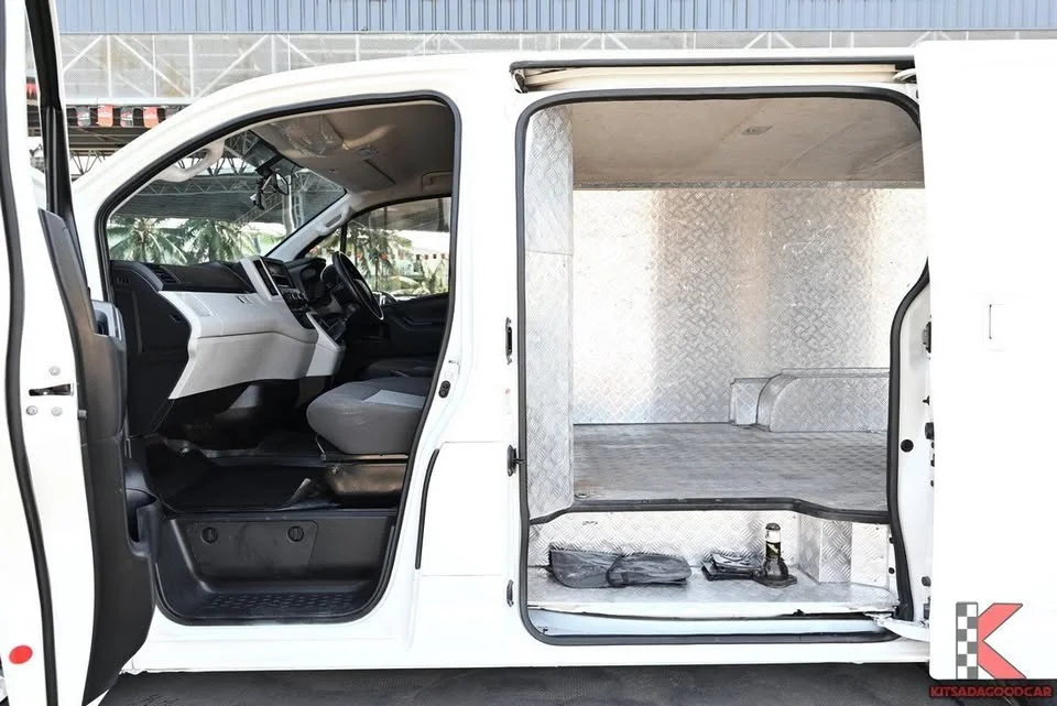 2022 Toyota HiAce VI (H300) 3