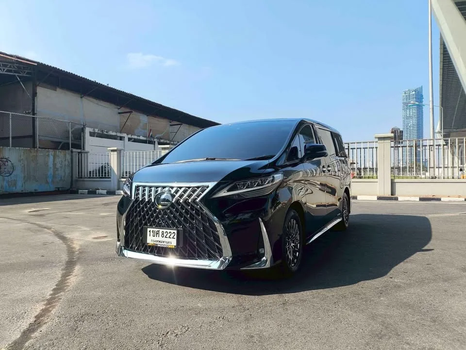 2021 Lexus LM I 3