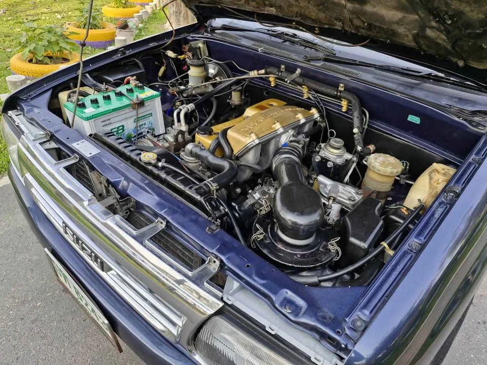 1996 Isuzu TFR III 3