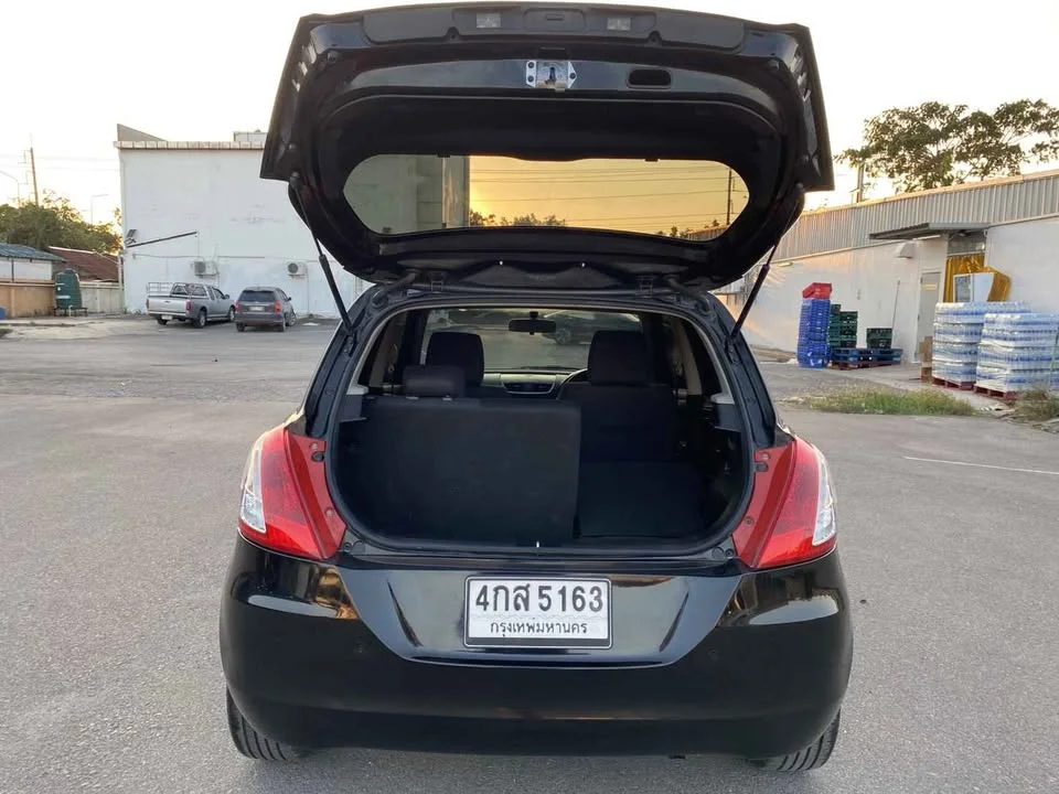2015 Suzuki Swift II 3
