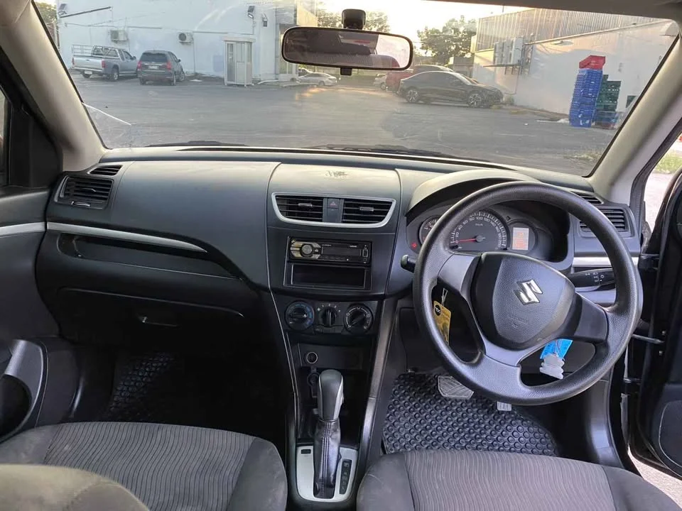2015 Suzuki Swift II 2