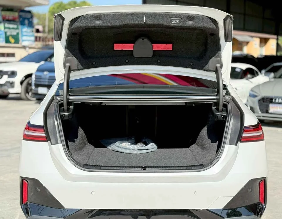 2023 BMW 5er VIII 2