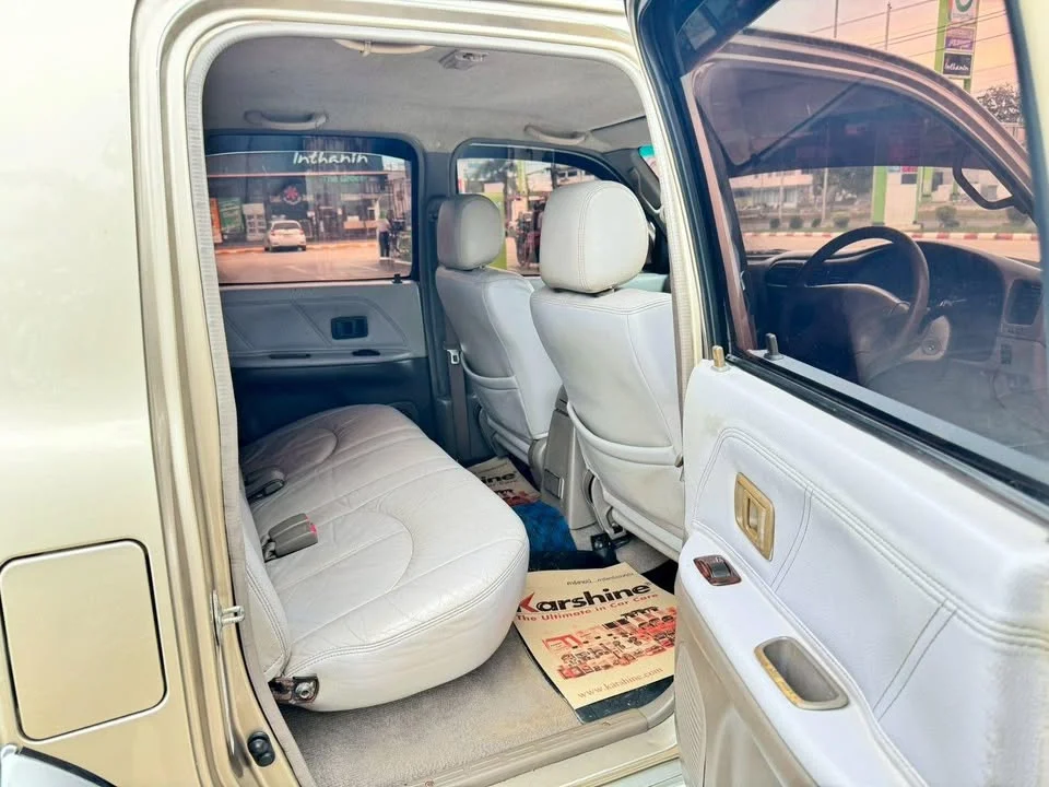 2003 Toyota Hilux Tiger VI 3