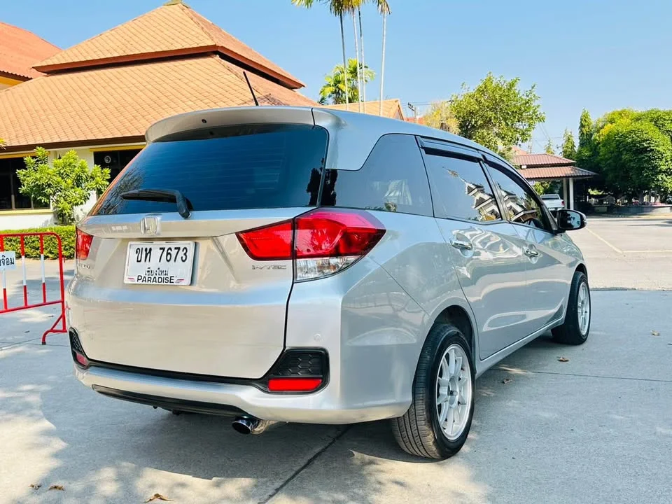 2015 Honda Mobilio II 3
