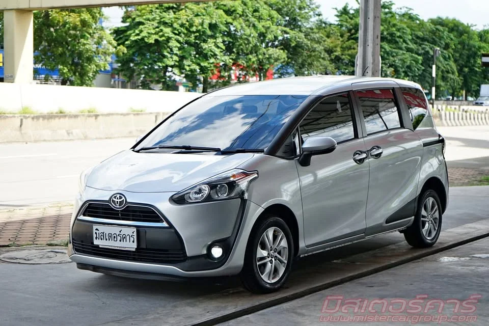 2018 Toyota Sienta II 2