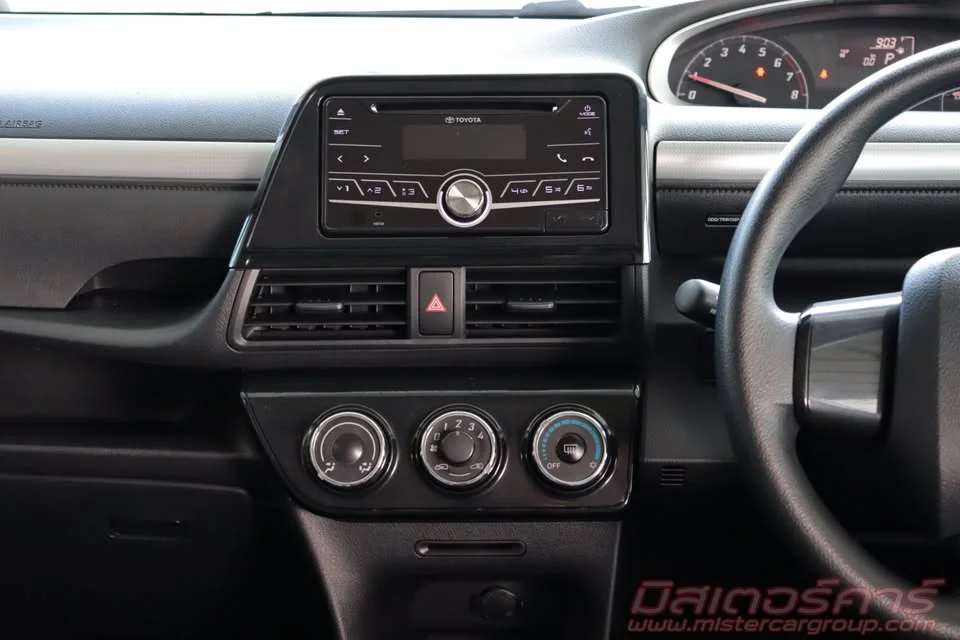 2018 Toyota Sienta II 3