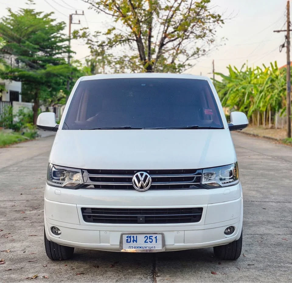 2013 Volkswagen Caravelle T5 2