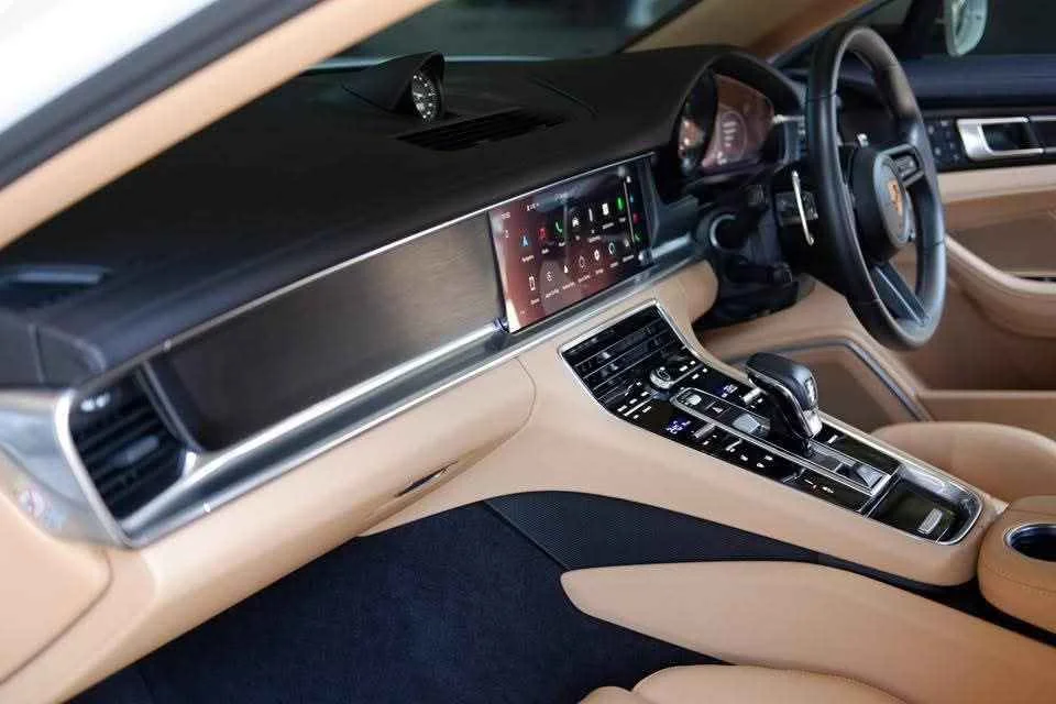 2024 Porsche Panamera II 2