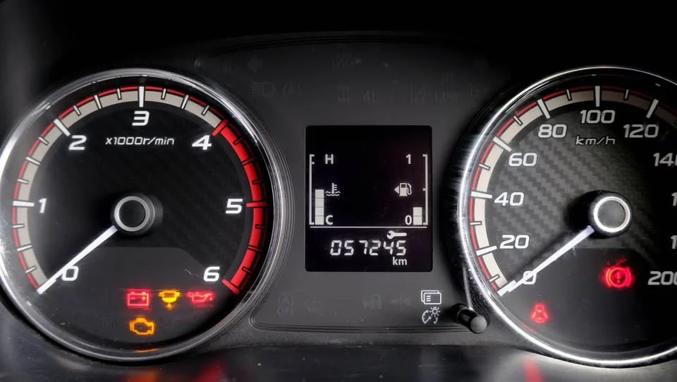 2017 Mitsubishi Triton V 3