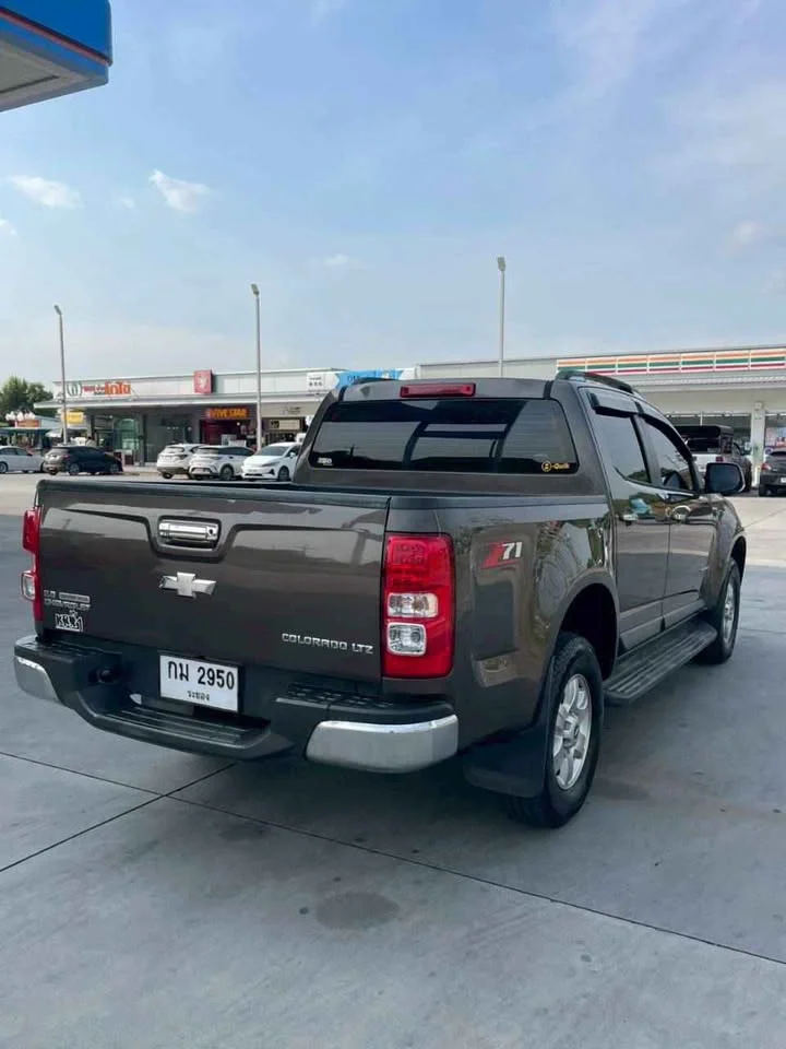 2013 Chevrolet Colorado II 3