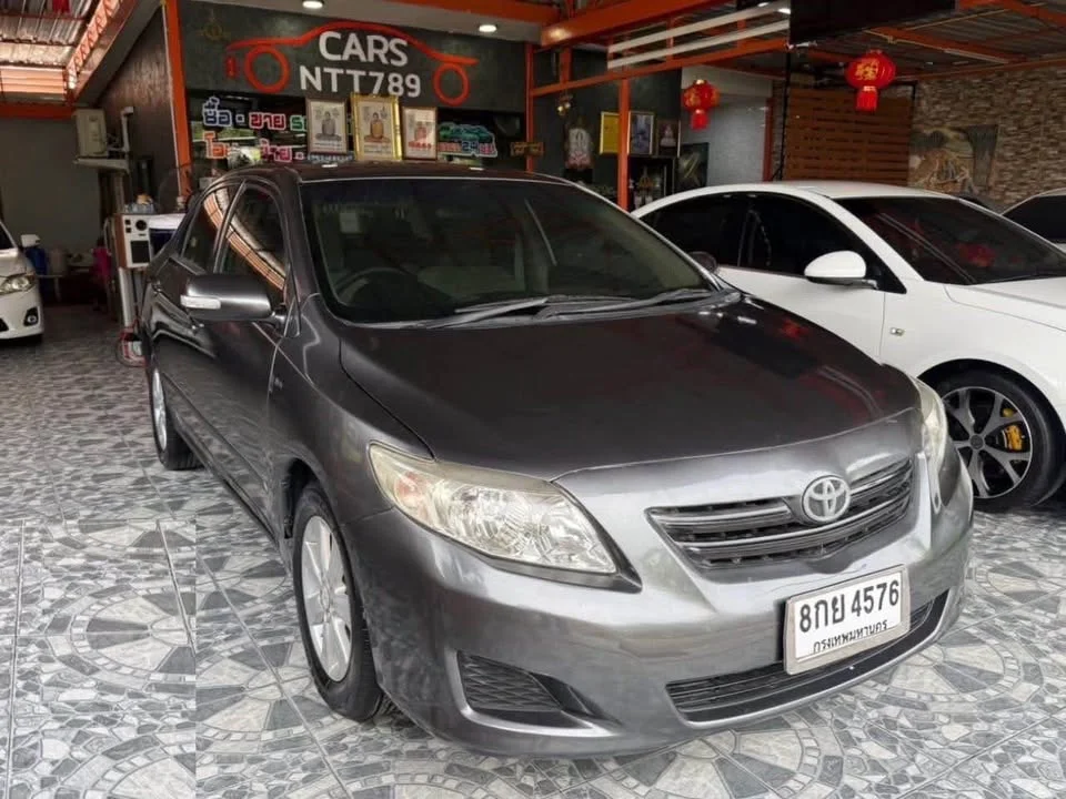 2010 Toyota Corolla Altis X (E140) 3