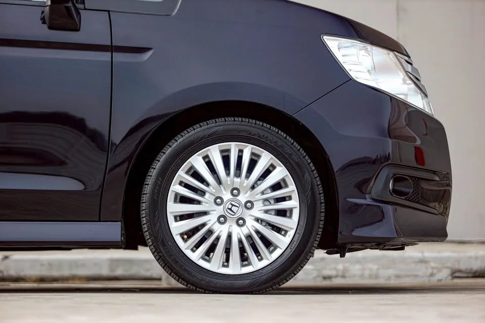 2012 Honda Stepwgn IV 2