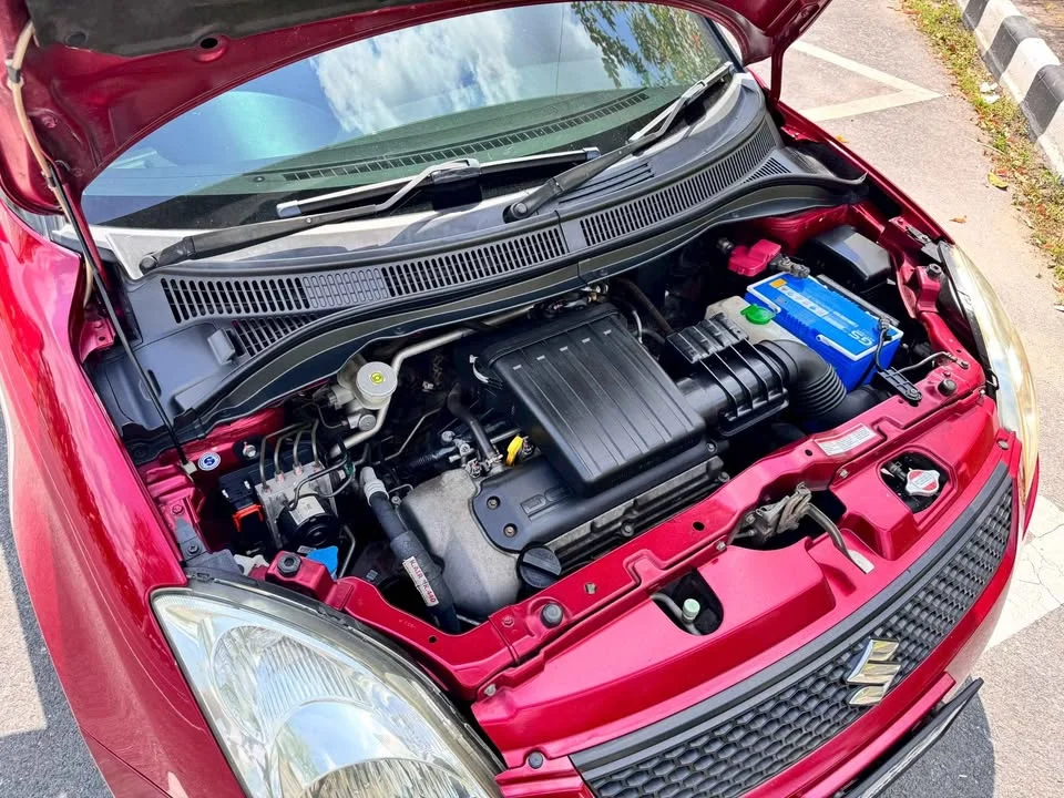 2011 Suzuki Swift I 3