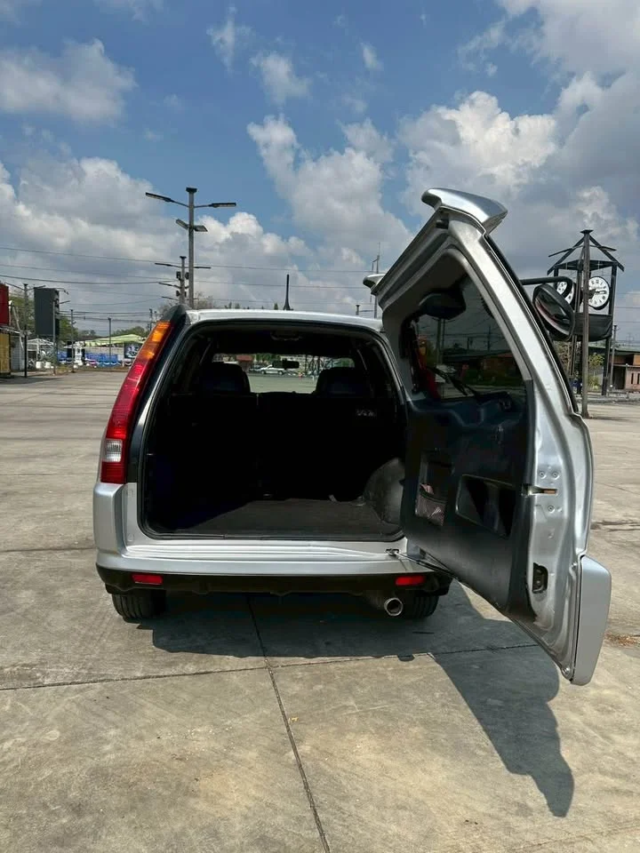 2004 Honda CR-V II 2