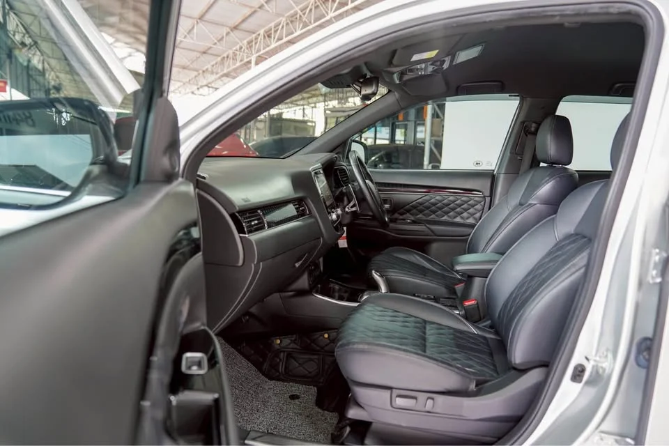 2021 Mitsubishi Outlander III 2