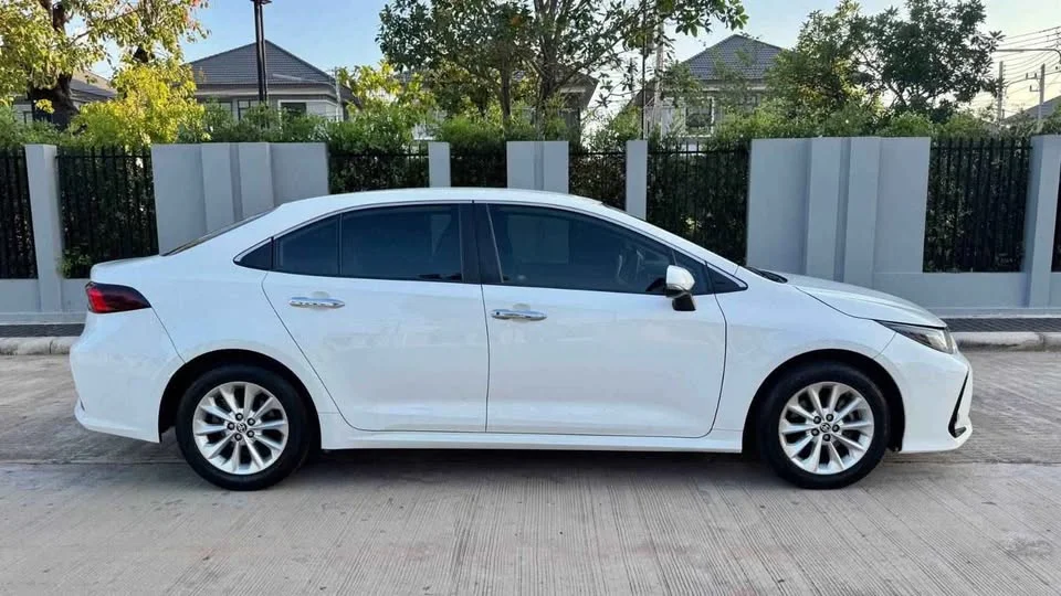 2020 Toyota Corolla Altis XII (E210) 3