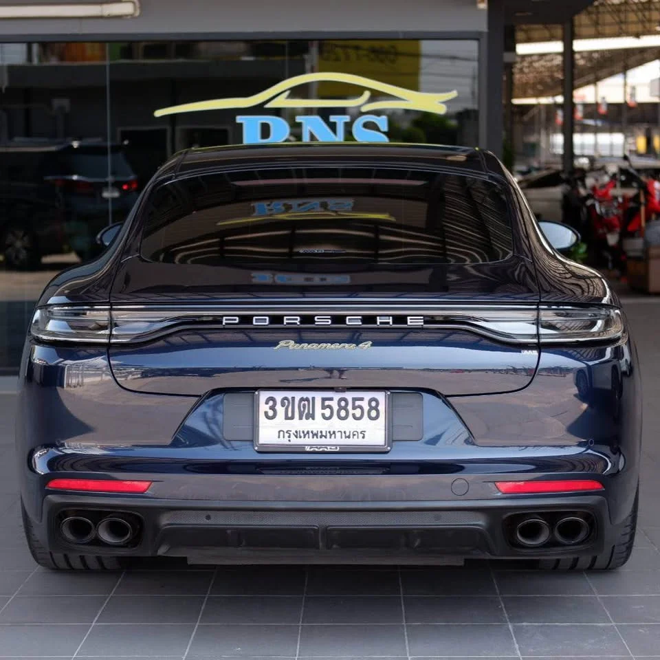 2023 Porsche Panamera II 2