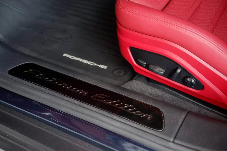 2023 Porsche Panamera II 3