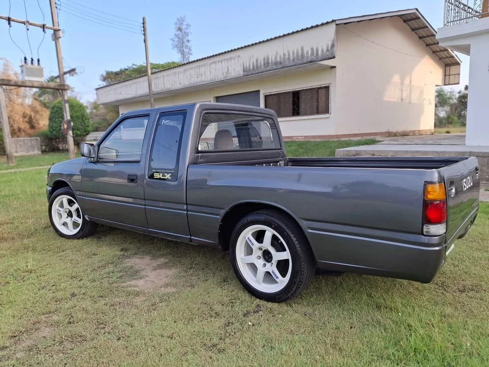 1994 Isuzu TFR III 2
