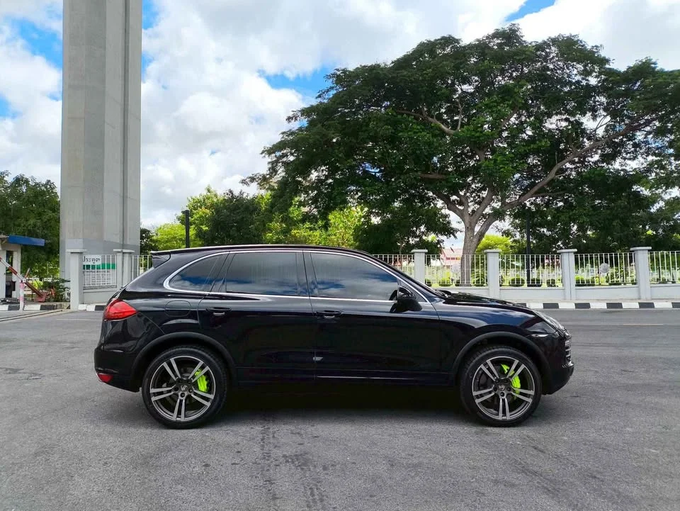 2011 Porsche Cayenne II 2