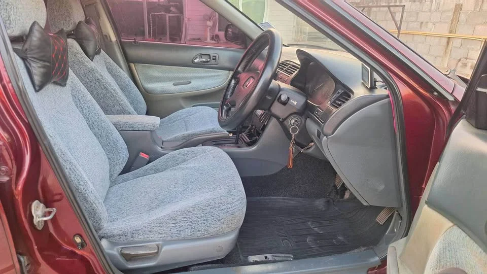 1995 Honda Accord V 2