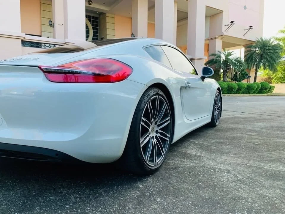 2015 Porsche Boxster and Cayman III 2