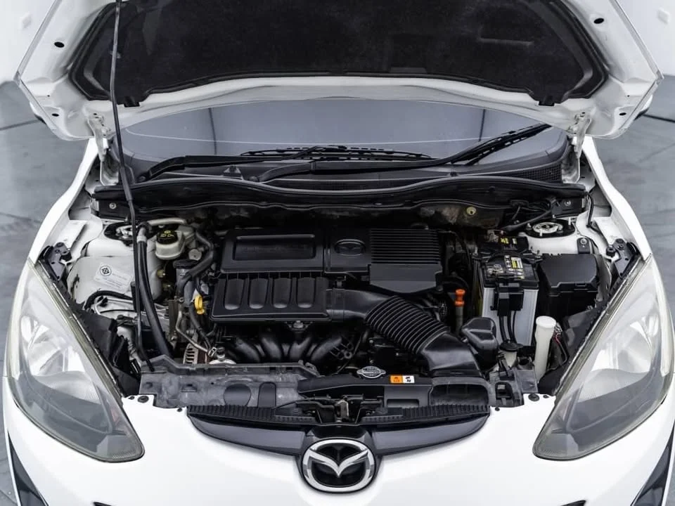 2010 Mazda 2 II 3