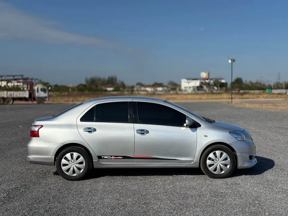2010 Toyota Vios II 2