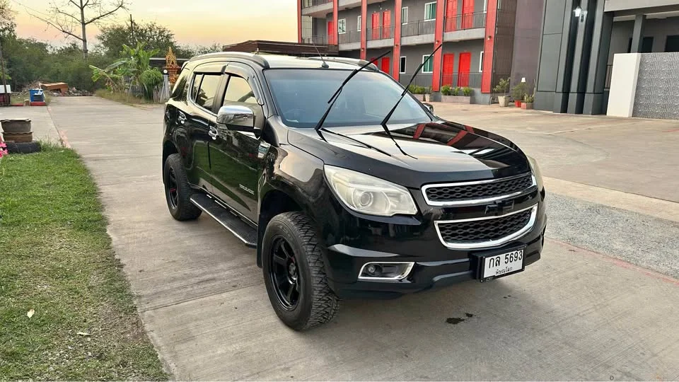 2013 Chevrolet TrailBlazer II 2