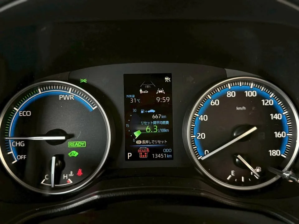 2024 Toyota Voxy IV 2
