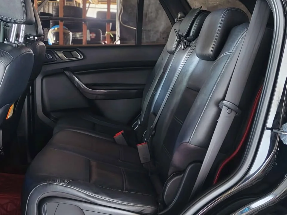 2020 Ford Everest II 2