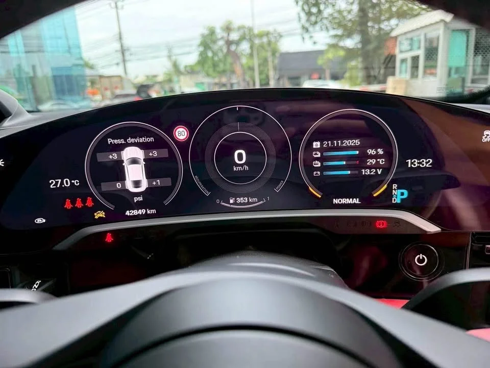 2021 Porsche Taycan 9J1 3