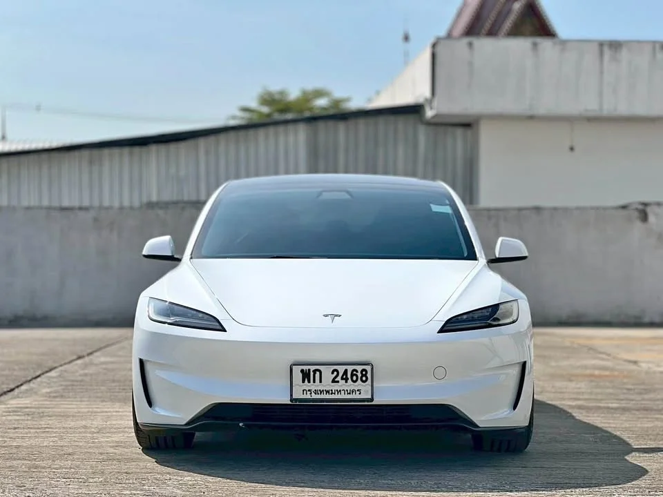 2024 Tesla Model 3 2